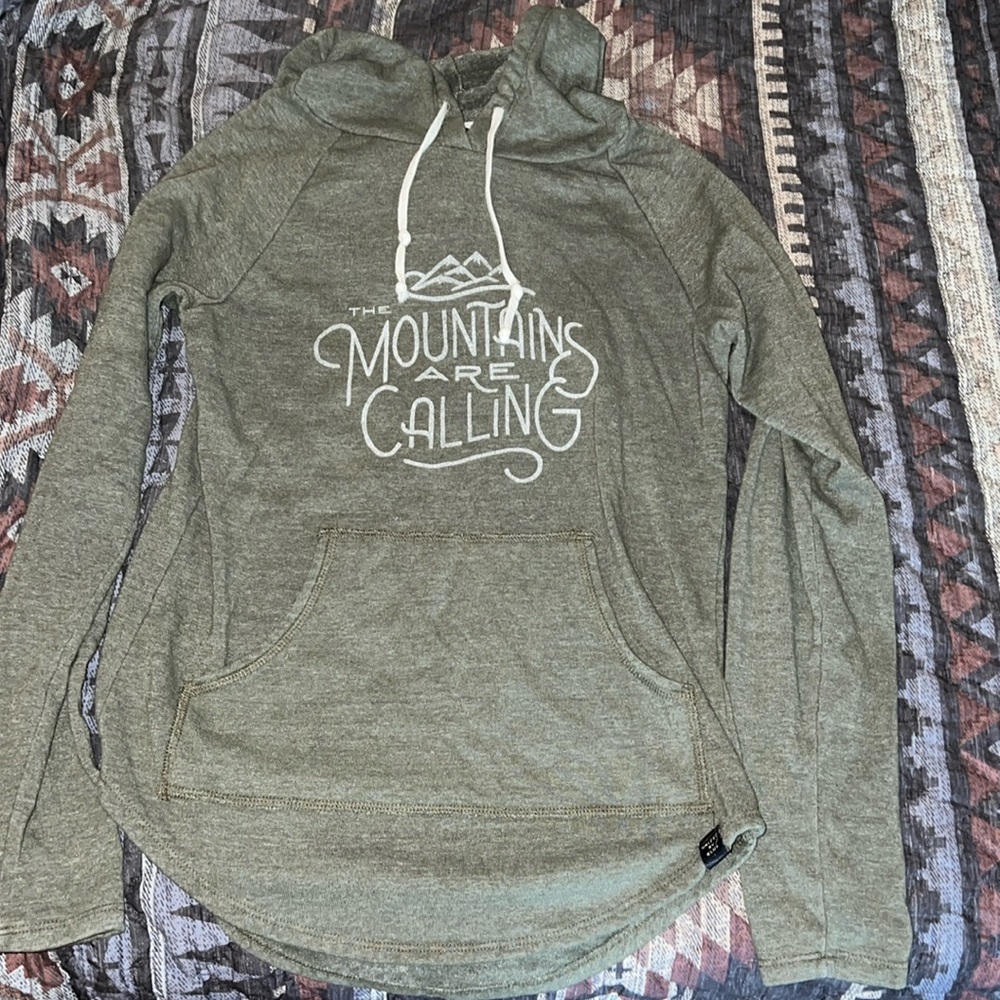 Lightweight sweatshirt in great condition